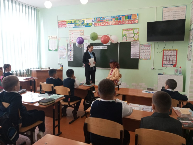 2 сентября 2024 г. - урок, посвященный Дню знаний, подготовки детей к действиям в условиях различного рода чрезвычайных ситуаций, в том числе в местах массового пребывания людей, адаптации после летних каникул.