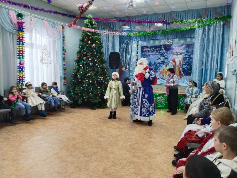 Новогодний праздник в начальной школе: сказка ожила! 27 декабря 2024 года.